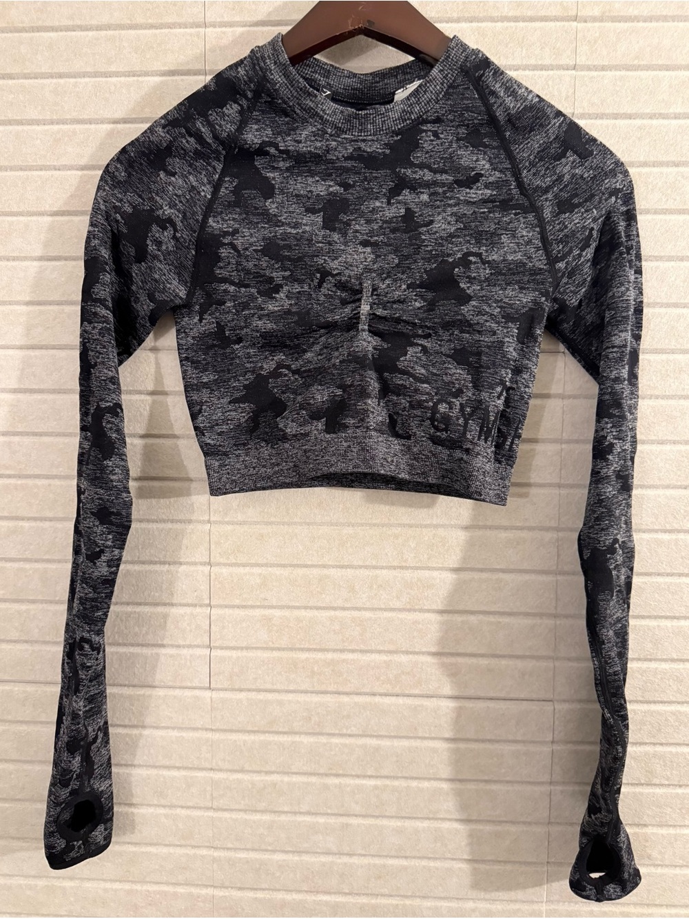 Gymshark Camo Seamless Long Sleeve Crop Top Black Gray Small
